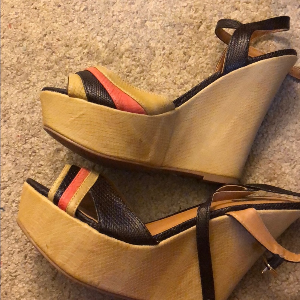 Wedges - Picture 2 of 5